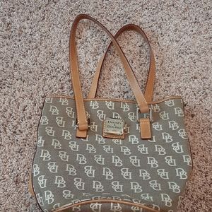 Dooney and Bourke small Tote bag